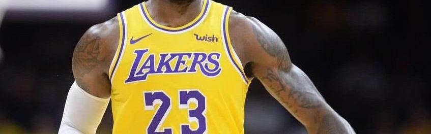  詹姆斯常规赛总得分突破四万分大关  