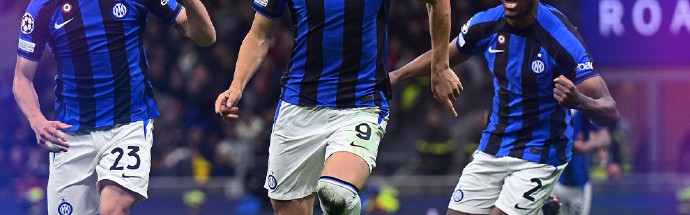  AC米兰德比战绝杀同城死敌取关键三分  