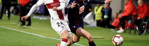  维罗纳防守固若金汤,零封领头羊获赞誉