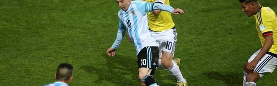  梅斯德比战万人空巷激情四射  