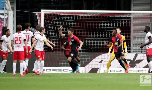  柏林联防守反击奏效客场擒下德甲劲旅