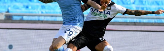  门兴格拉德巴赫爆冷门，击败领头羊改写格局  