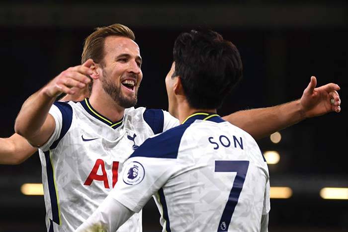  凯恩，里程碑进球，热刺，客场，擒下，狼队