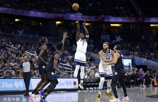  爱德华兹三分绝杀森林狼终结爵士不败金身